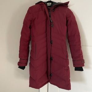 Canada Goose burgundy color coat. Barely used. Excellent condition. Slim cut.